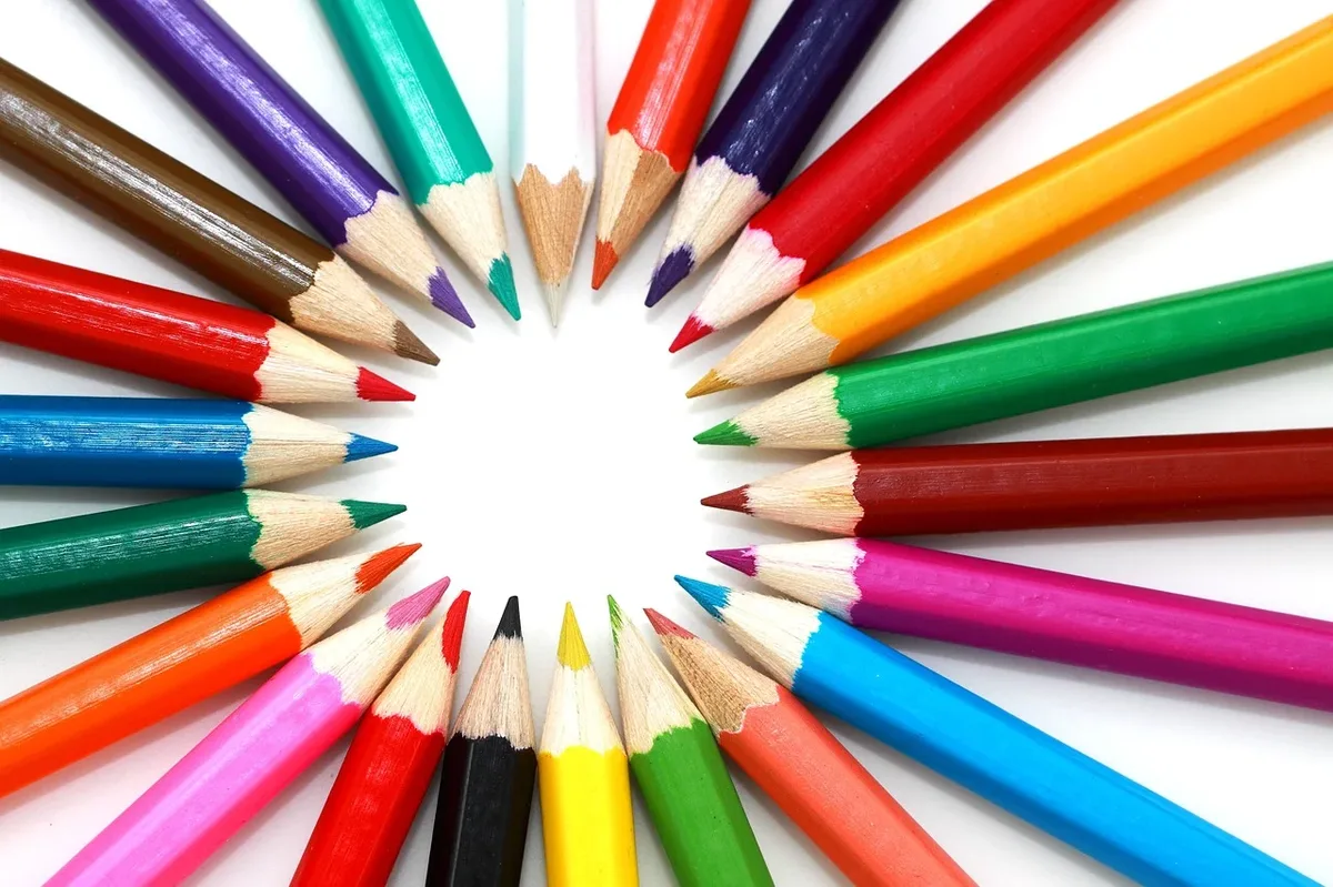 Fournitures scolaires 2026 : baisse de 30€, coût moyen 180,80€