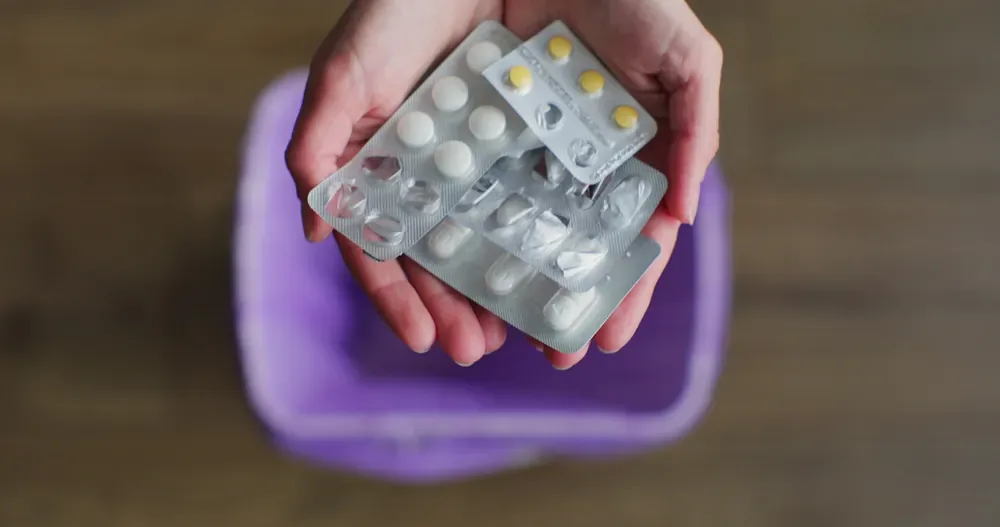 Gaspillage médicaments : 517M€ perdus par an - Plan ANSM 2026
