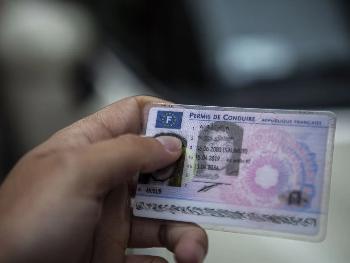 Loi RIPOST 2026 : restrictions voitures puissantes permis probatoire