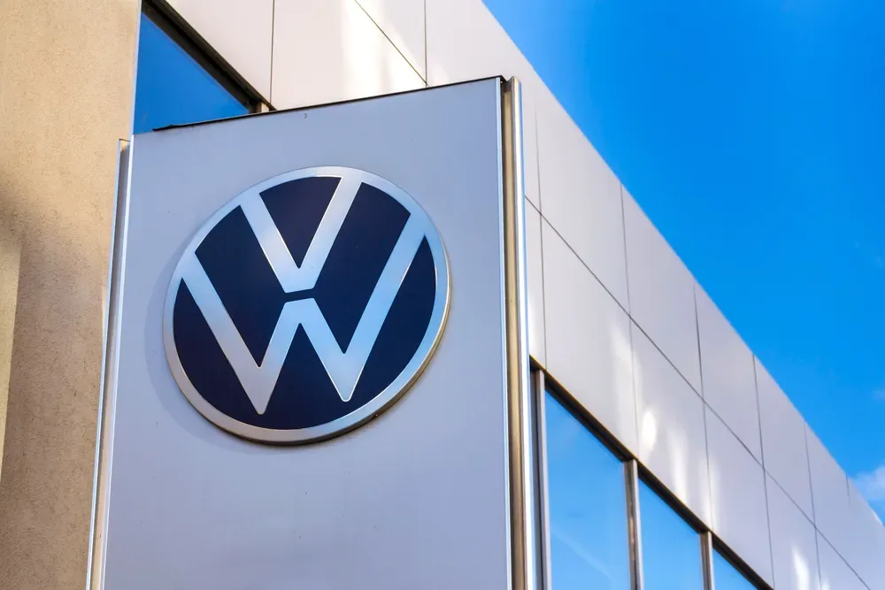 Licenciement économique Volkswagen 2030 : droits salariés France Travail