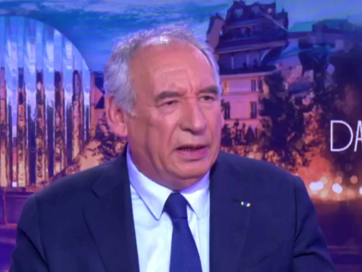 Pensions retraite : Bayrou oppose à toute baisse en 2026